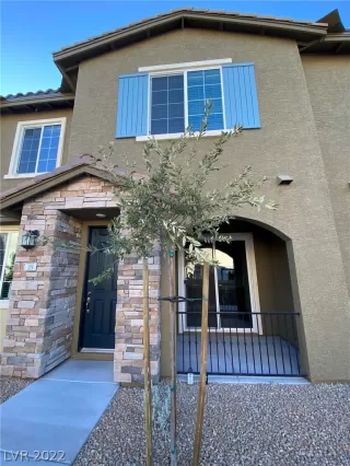 Photo #1: 2365956 Listing 
