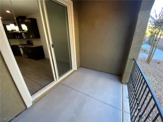 Photo #5: 2365956 Listing 