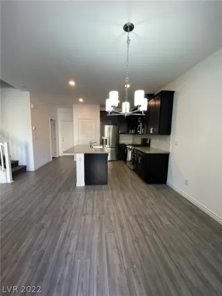 Photo #6: 2365956 Listing 