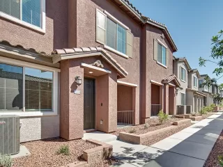 Photo #1: 2365967 Listing