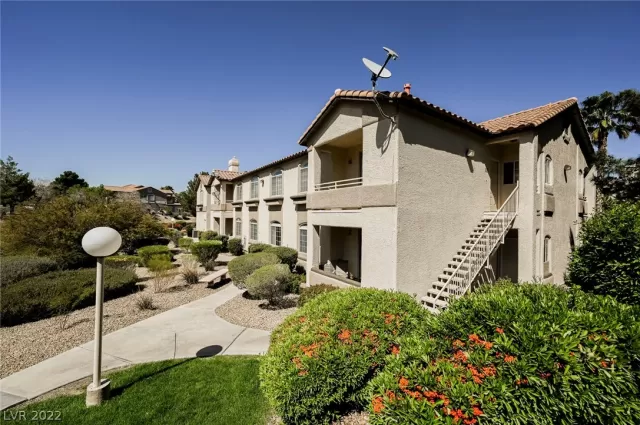 MLS: 2365970 Condo For Sale