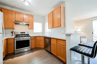 Photo #3: 2365970 Listing