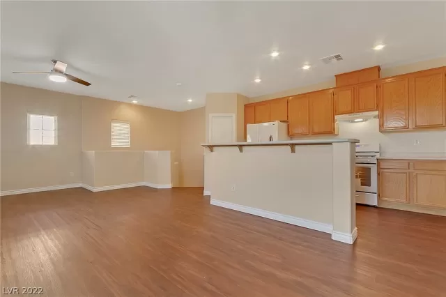 MLS: 2366008 Condo For Sale