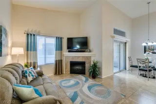 Photo #4: 2366035 Listing 