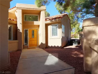 Photo #1: 2366048 Listing 