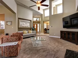 Photo #3: 2366048 Listing 