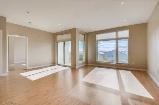 Photo #1: 2366066 Listing 