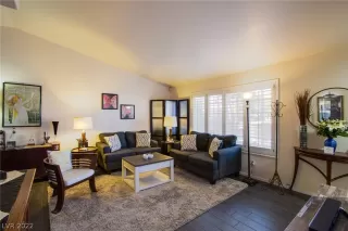 Photo #2: 2366080 Listing