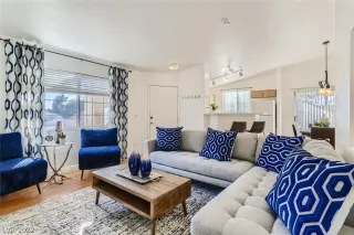 Photo #2: 2366086 Listing