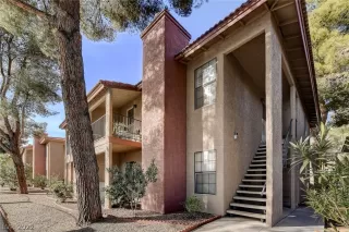 Photo #1: 2366106 Listing 