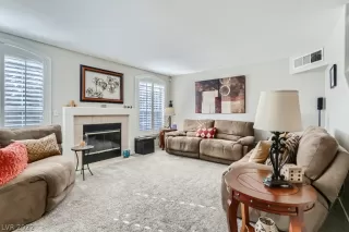 Photo #4: 2366109 Listing 