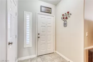 Photo #3: 2366222 Listing