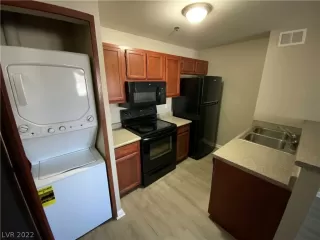 Photo #6: 2366229 Listing 