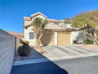 Photo #1: 2366242 Listing 