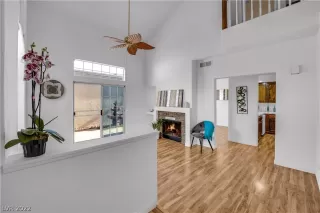 Photo #3: 2366247 Listing 