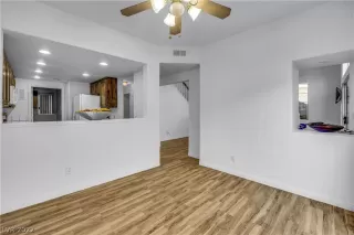 Photo #6: 2366247 Listing 