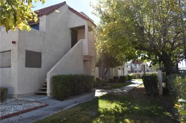 MLS: 2366254 Condo For Sale