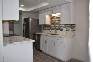 Photo #2: 2366254 Listing