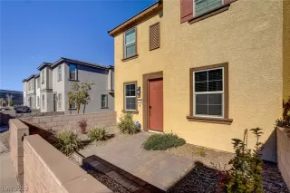 Photo #2: 2366259 Listing