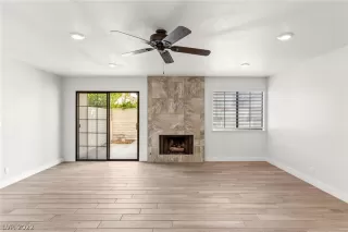 Photo #3: 2366278 Listing 