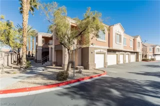 Photo #6: 2366285 Listing