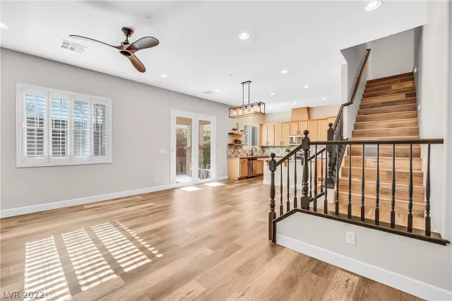 MLS: 2366290 Condo For Sale