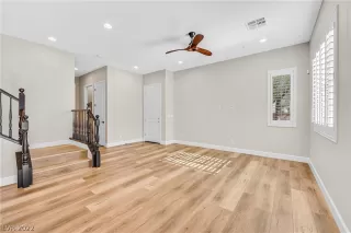 Photo #2: 2366290 Listing 