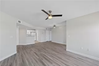 Photo #2: 2366291 Listing