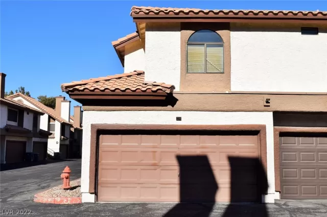 MLS: 2366308 Condo For Sale