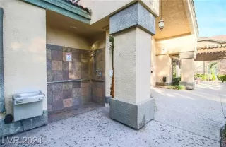 Photo #4: 2366311 Listing