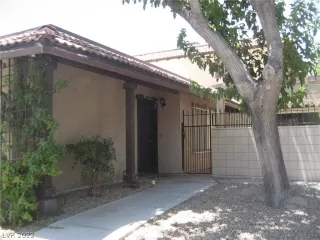 Photo #1: 2366360 Listing