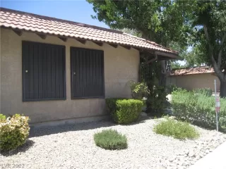 Photo #2: 2366360 Listing