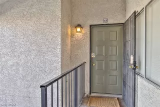 Photo #2: 2366392 Listing 