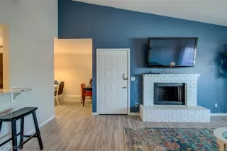 Photo #3: 2366392 Listing 