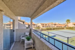 Photo #6: 2366392 Listing 