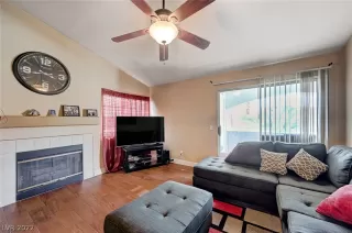 Photo #3: 2366399 Listing