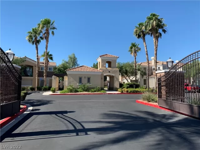 MLS: 2366410 Condo For Sale