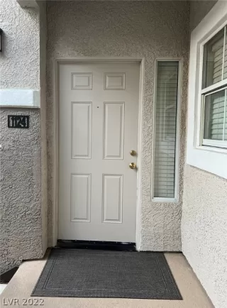 Photo #2: 2366410 Listing