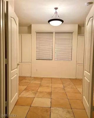 Photo #6: 2366410 Listing