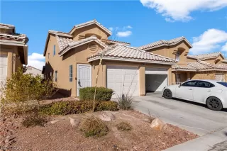 Photo #1: 2366428 Listing 