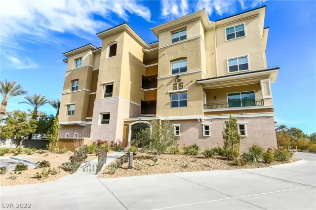 MLS: 2366442 Condo For Sale