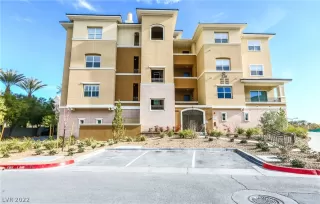 Photo #1: 2366442 Listing