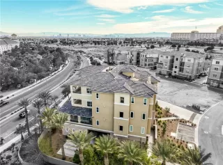 Photo #4: 2366442 Listing