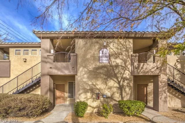 MLS: 2366465 Condo For Sale