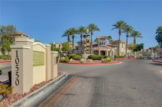 Photo #2: 2366470 Listing