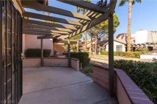 Photo #2: 2366483 Listing 