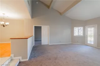 Photo #3: 2366483 Listing 