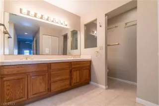 Photo #4: 2366483 Listing 