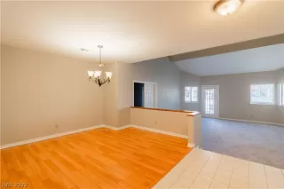 Photo #6: 2366483 Listing 