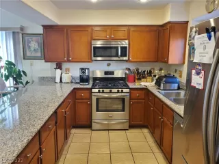 Photo #2: 2366499 Listing 